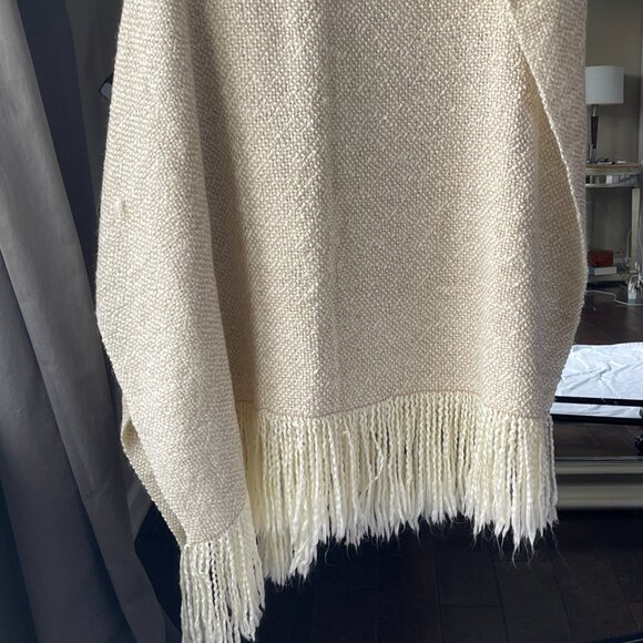 Vintage Kennebunk Weavers throw blanket, cream w/ fringe, oversized - Picture 2 of 3